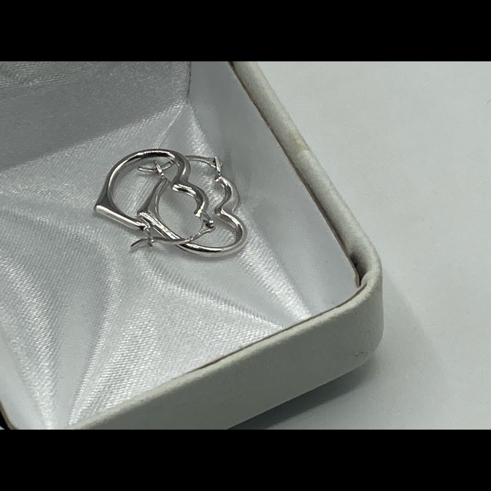 10k White Gold Heart Shaped Hoop Earrings